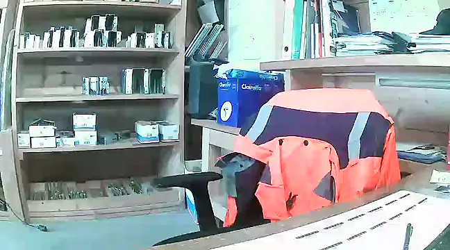 Snapshot of Cygnus58topchef chatting on 02-18-25, 08:05 Cygnus58topchef online show from 02-18-25, 08:05