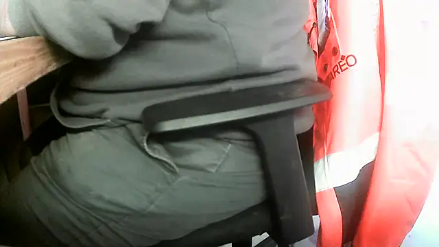 Snapshot of Cygnus58topchef chatting on 09-11-25, 08:14 Cygnus58topchef online show from 09-11-25, 08:14