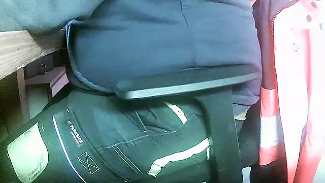 Snapshot of Cygnus58topchef chatting on 09-25-25, 05:55 Cygnus58topchef online show from 09-25-25, 05:55