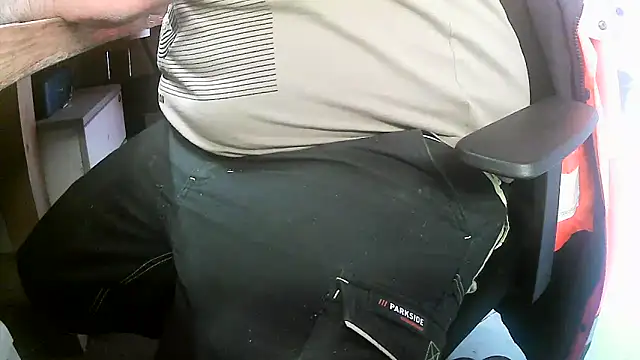 Snapshot of Cygnus58topchef chatting on 09-29-25, 03:06 Cygnus58topchef online show from 09-29-25, 03:06