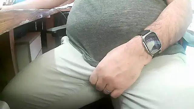 Snapshot of Cygnus58topchef chatting on 10-02-25, 02:02 Cygnus58topchef online show from 10-02-25, 02:02