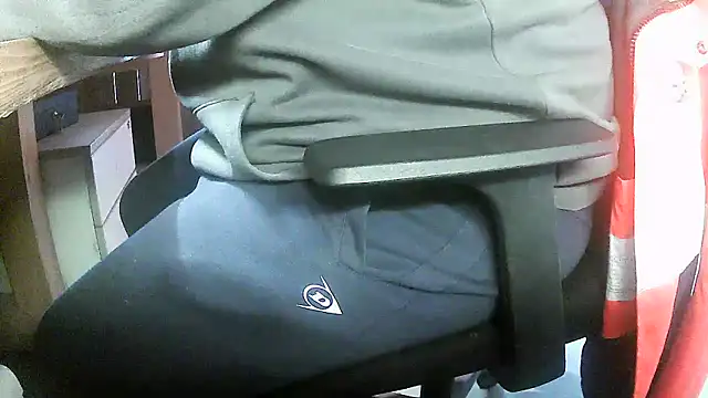 Snapshot of Cygnus58topchef chatting on 10-06-25, 07:28 Cygnus58topchef online show from 10-06-25, 07:28