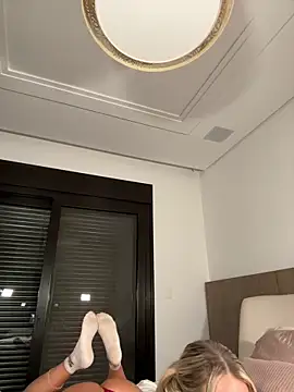 jasminesummer online show from 12-18-25, 05:19