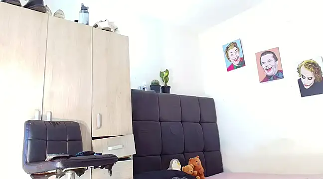 queenaliice online show from 03-07-25, 05:49