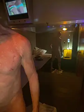 Snapshot of MikyFoxx chatting on 03-22-25, 12:39 MikyFoxx online show from 03-22-25, 12:39