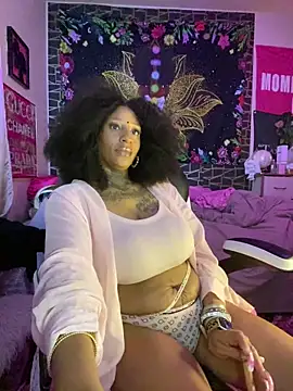 Snapshot of MzParker chatting on 10-09-25, 02:15 MzParker online show from 10-09-25, 02:15