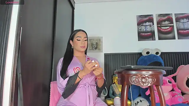 KATALINA HOT TS online show from 04-19-26, 07:05