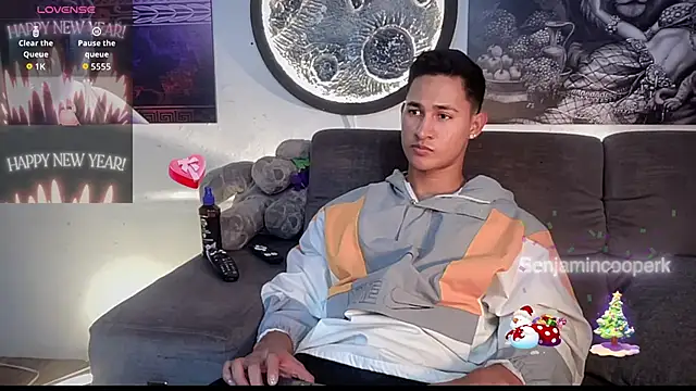 Snapshot of BenjaminCooperk chatting on 01-09-26, 07:33 BenjaminCooperk online show from 01-09-26, 07:33