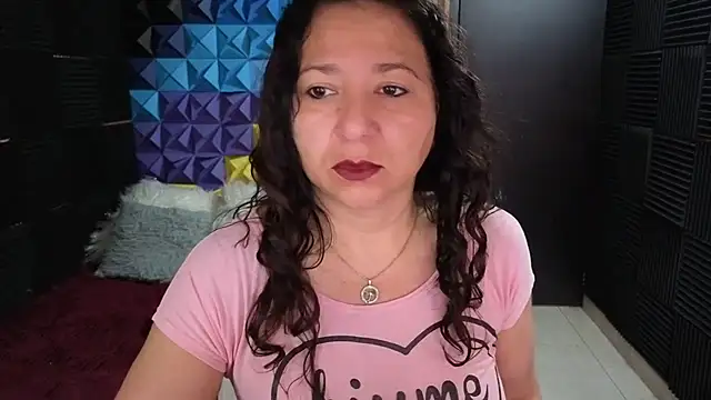 katifoxx online show from 10-28-25, 02:31