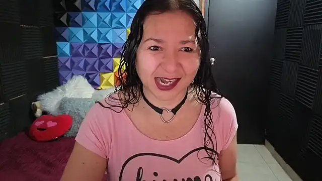 katifoxx online show from 12-19-25, 03:19