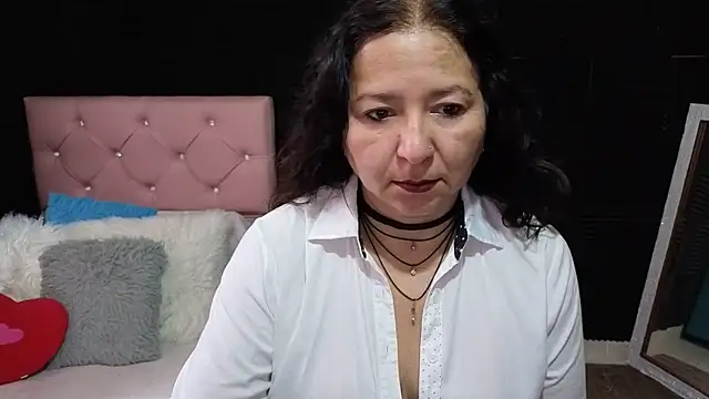 Snapshot of katifoxx chatting on 05-11-26, 03:18 katifoxx online show from 05-11-26, 03:18