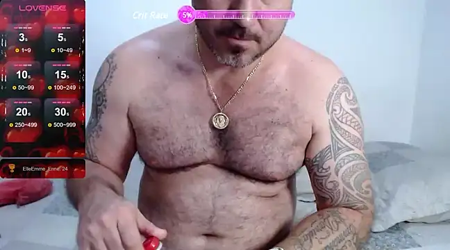 Snapshot of Osobrandon567 chatting on 12-24-24, 04:08 Osobrandon567 online show from 12-24-24, 04:08