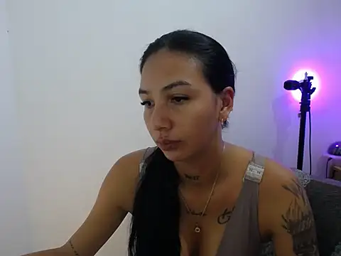 Snapshot of Allyson_Smith chatting on 01-30-25, 11:45 Allyson Smith online show from 01-30-25, 11:45