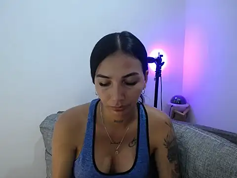 Snapshot of Allyson_Smith chatting on 02-03-25, 11:26 Allyson Smith online show from 02-03-25, 11:26