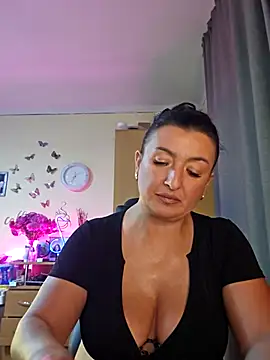 Snapshot of Hotangel75 chatting on 09-30-25, 08:41 Hotangel75 online show from 09-30-25, 08:41