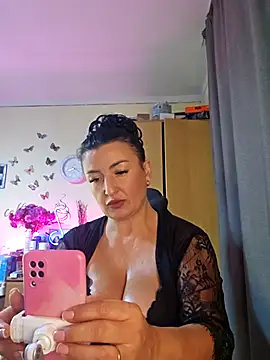 Snapshot of Hotangel75 chatting on 10-04-25, 05:16 Hotangel75 online show from 10-04-25, 05:16