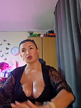 Snapshot of Hotangel75 chatting on 10-05-25, 05:11 Hotangel75 online show from 10-05-25, 05:11