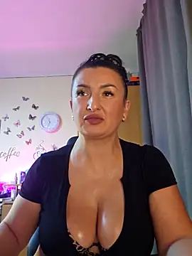 Snapshot of Hotangel75 chatting on 10-08-25, 08:34 Hotangel75 online show from 10-08-25, 08:34
