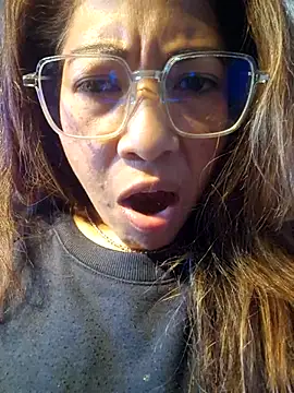 Snapshot of mila38 chatting on 04-25-26, 06:27 mila38 online show from 04-25-26, 06:27