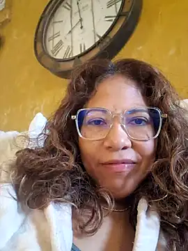 Snapshot of mila38 chatting on 05-10-26, 07:02 mila38 online show from 05-10-26, 07:02