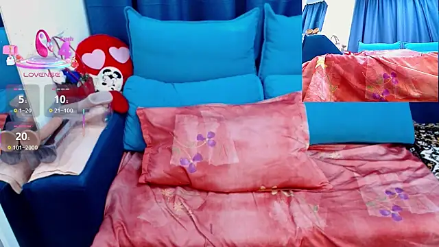 SexyNicolleX online show from 04-08-26, 02:44