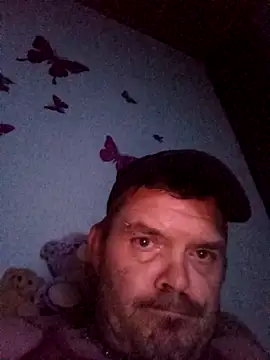 Snapshot of maiki7778 chatting on 09-21-25, 01:40 maiki7778 online show from 09-21-25, 01:40