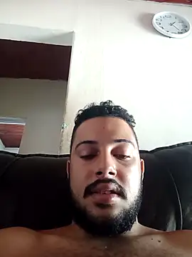 Snapshot of AzureKnee chatting on 04-11-26, 04:22 AzureKnee online show from 04-11-26, 04:22