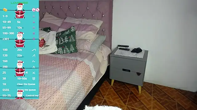 Snapshot of cristin_doll_ chatting on 12-27-24, 04:36 cristin doll online show from 12-27-24, 04:36