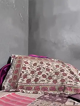 winterison online show from 10-19-25, 04:18