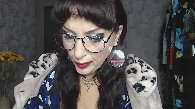 Aziza1 online show from 10-18-25, 01:45