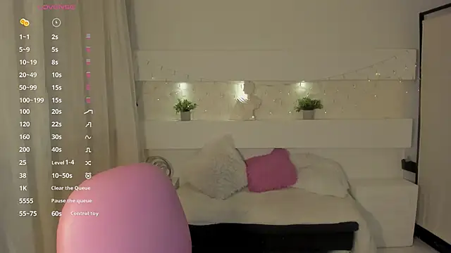 Snapshot of AshleyRoys chatting on 12-09-24, 03:00 AshleyRoys online show from 12-09-24, 03:00