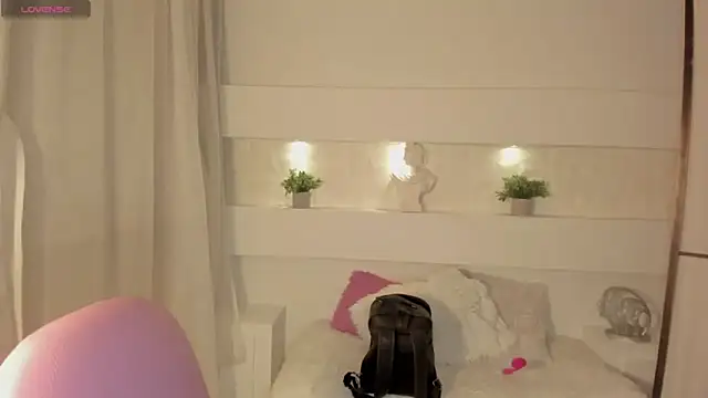 Snapshot of AshleyRoys chatting on 01-23-25, 03:11 AshleyRoys online show from 01-23-25, 03:11