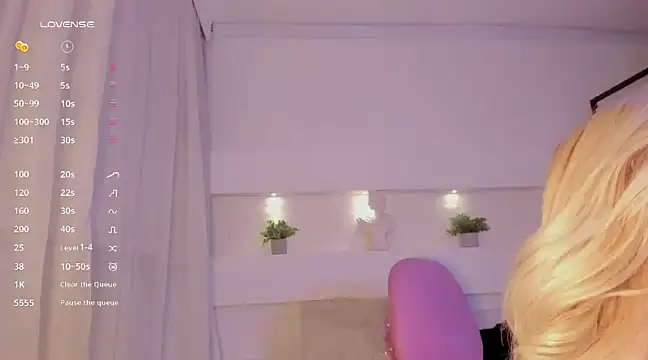 Snapshot of AshleyRoys chatting on 02-04-25, 06:38 AshleyRoys online show from 02-04-25, 06:38