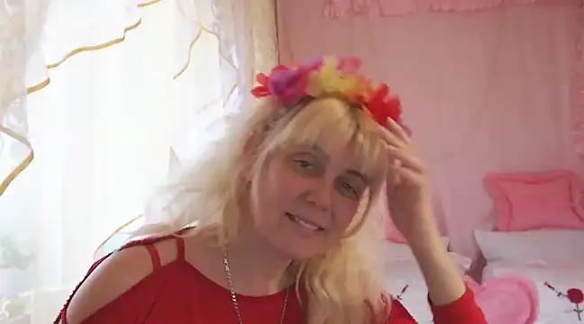 Snapshot of SunnySylvia chatting on 02-08-25, 05:39 SunnySylvia online show from 02-08-25, 05:39