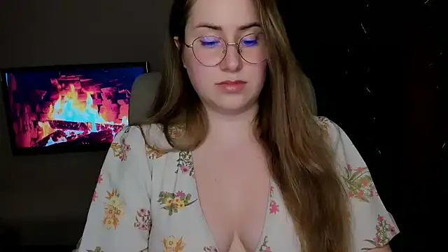 Snapshot of SeasonalSomeone chatting on 03-18-25, 07:42 SeasonalSomeone online show from 03-18-25, 07:42