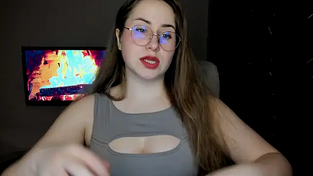Snapshot of SeasonalSomeone chatting on 03-19-25, 10:42 SeasonalSomeone online show from 03-19-25, 10:42