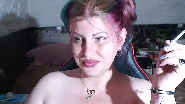 Snapshot of piticaforever chatting on 06-20-26, 04:15 piticaforever online show from 06-20-26, 04:15