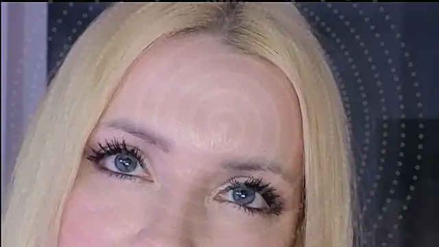 Snapshot of BowToYourWeakness chatting on 11-24-25, 07:46 BowToYourWeakness online show from 11-24-25, 07:46