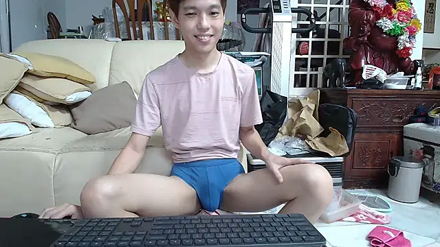 Snapshot of andrewooi chatting on 12-05-24, 08:11 andrewooi online show from 12-05-24, 08:11