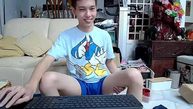 Snapshot of andrewooi chatting on 01-16-25, 12:31 andrewooi online show from 01-16-25, 12:31