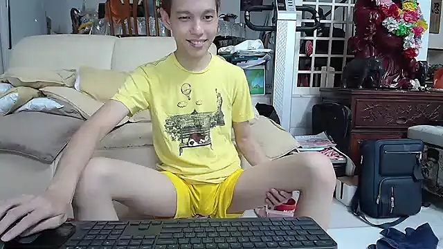 Snapshot of andrewooi chatting on 01-18-25, 07:17 andrewooi online show from 01-18-25, 07:17