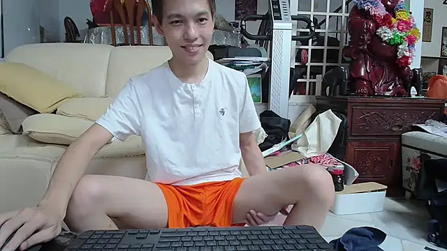 Snapshot of andrewooi chatting on 02-15-25, 09:05 andrewooi online show from 02-15-25, 09:05