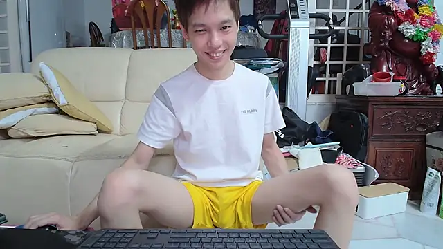 Snapshot of andrewooi chatting on 02-20-25, 06:46 andrewooi online show from 02-20-25, 06:46