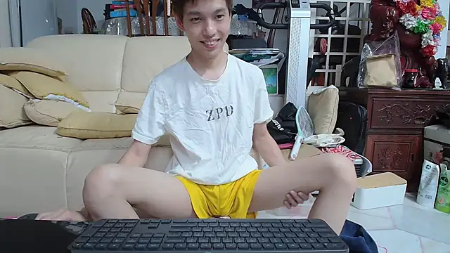 Snapshot of andrewooi chatting on 02-26-25, 01:08 andrewooi online show from 02-26-25, 01:08