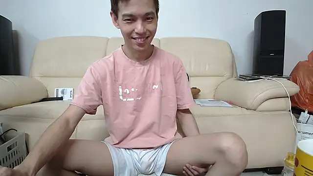 Snapshot of andrewooi chatting on 12-14-25, 02:06 andrewooi online show from 12-14-25, 02:06