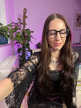 Trixie-Tainted online show from 01-12-25, 04:08