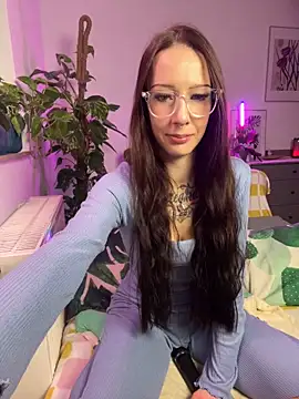 Trixie-Tainted online show from 01-17-25, 12:10