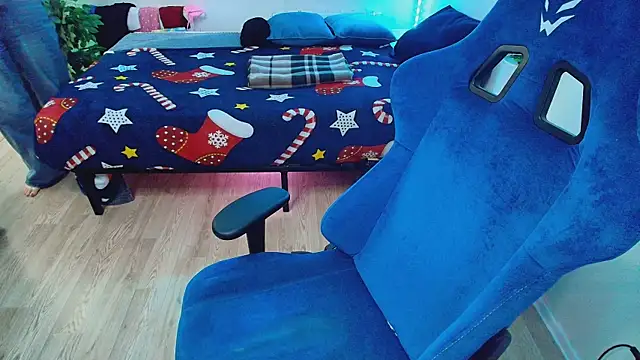 CranberryHot online show from 04-16-26, 07:53