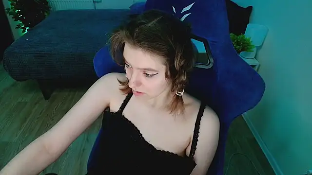 Snapshot of CranberryHot chatting on 07-07-26, 03:09 CranberryHot online show from 07-07-26, 03:09