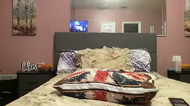 Creamesensation online show from 02-20-25, 06:35